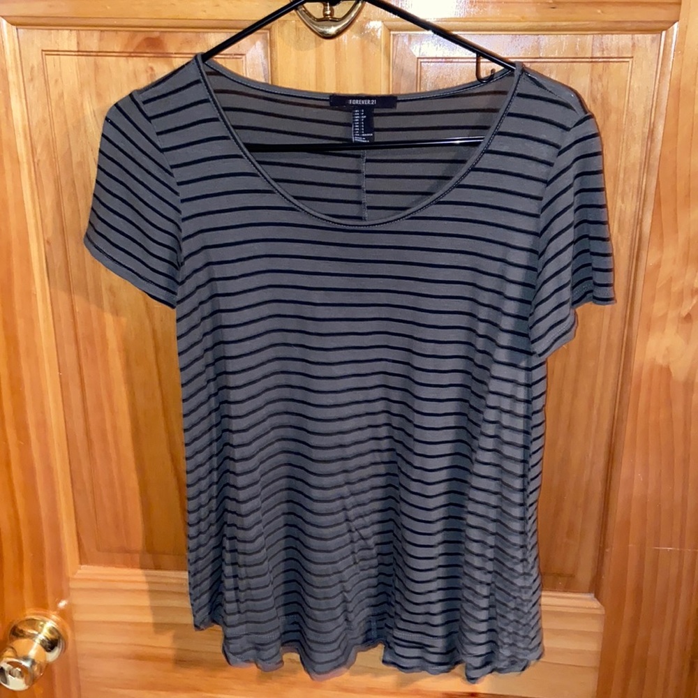 Simple tee